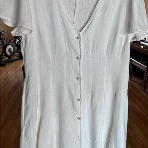 Universal Thread White Button-Down Shirt